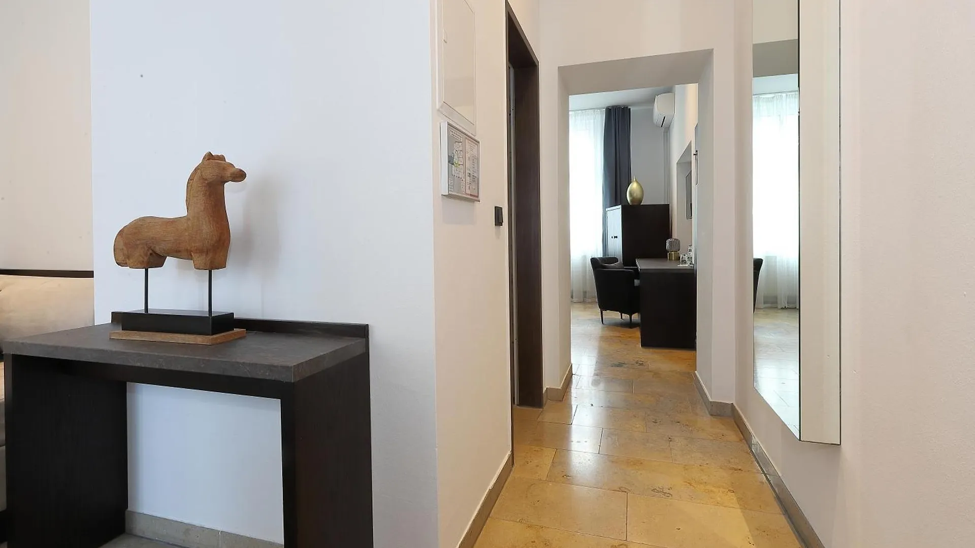 Devin Art Hotel Düsseldorf