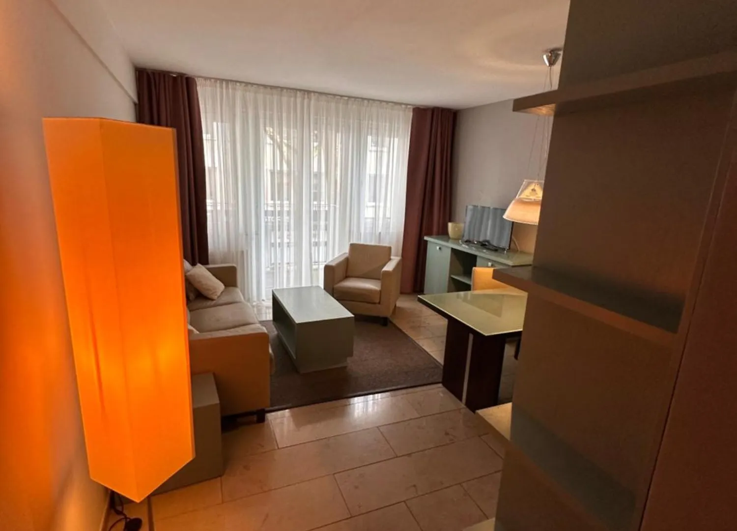 ****  Devin Art Hotel Düsseldorf Almanya