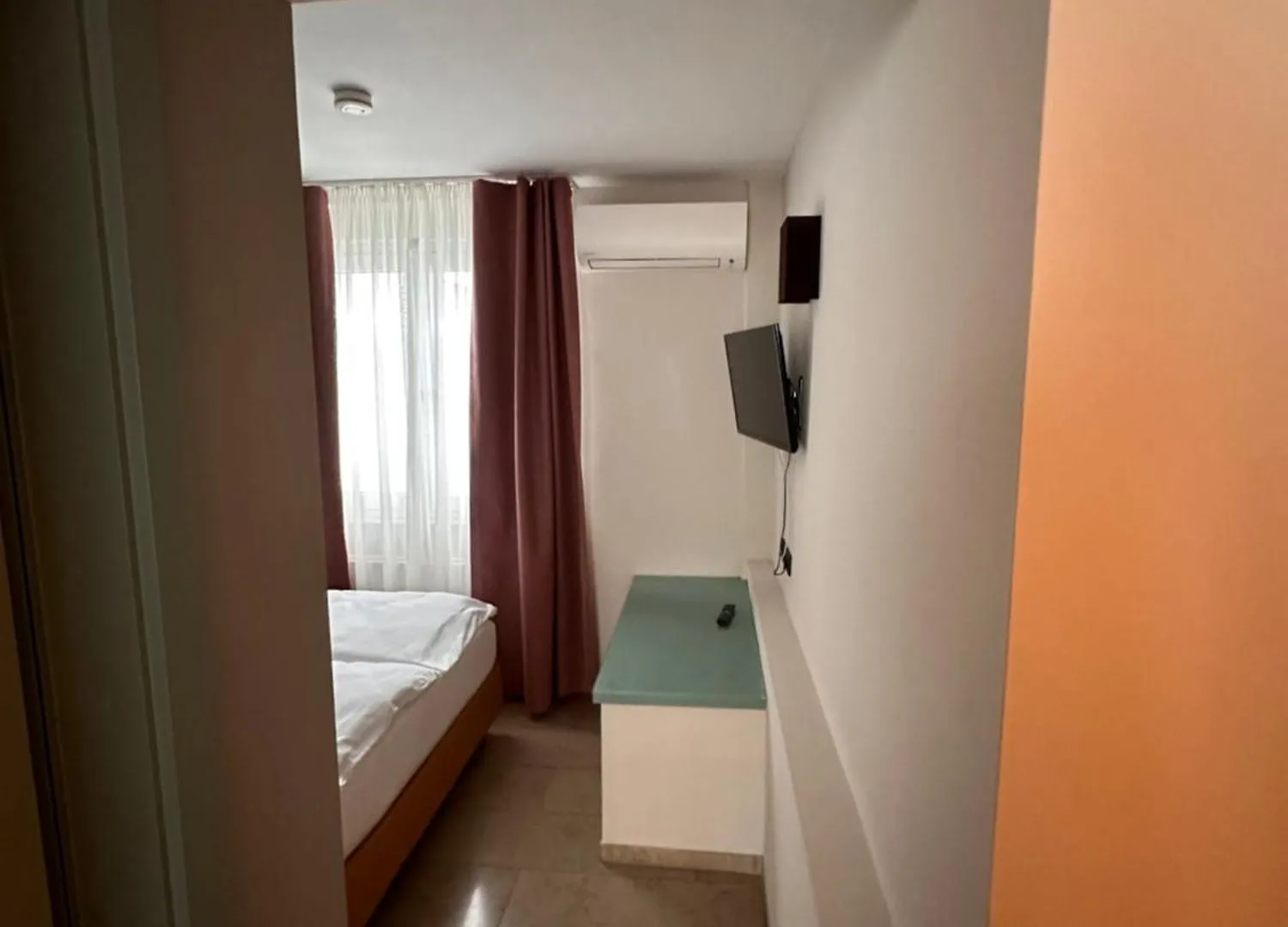 Devin Art Hotel Dusseldorf Germany